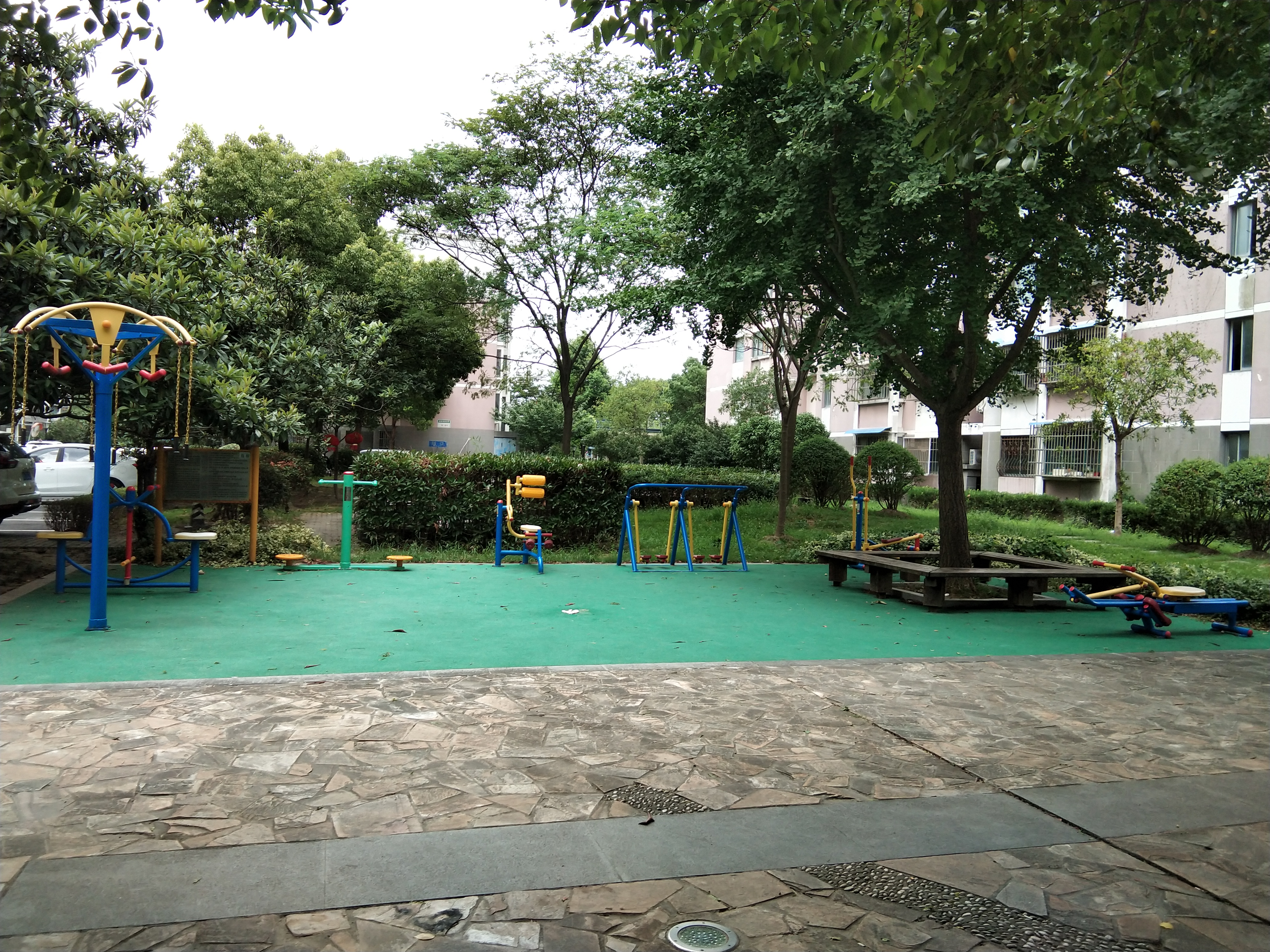 世博五居C健身苑點(diǎn)