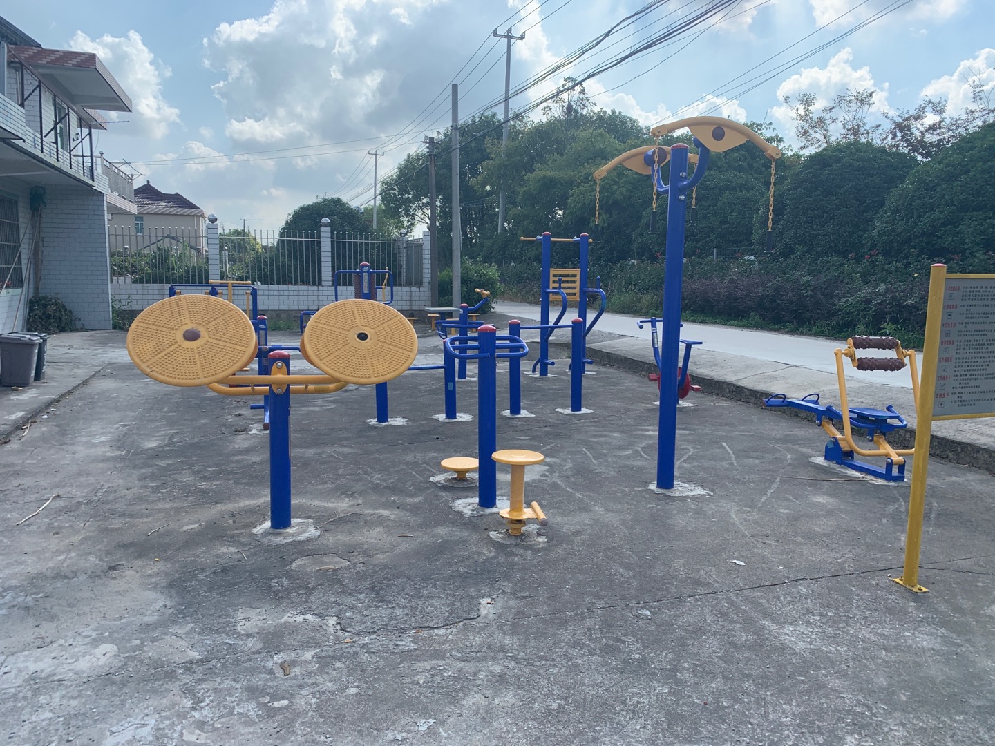 海洪八隊(duì)健身點(diǎn)