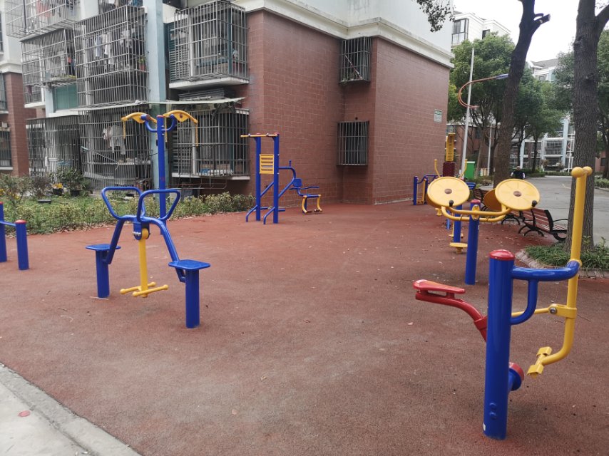 鶴鳴一村村西區(qū)健身苑點(diǎn)
