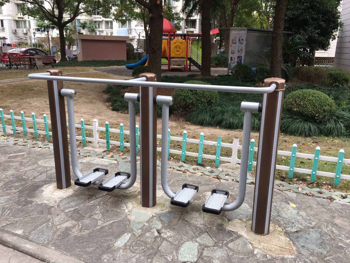 雙位太空漫步機