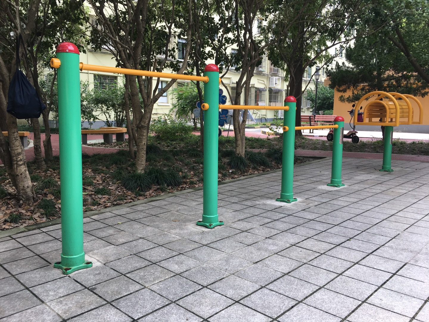 多聯(lián)壓腿架 多聯(lián)壓腿架