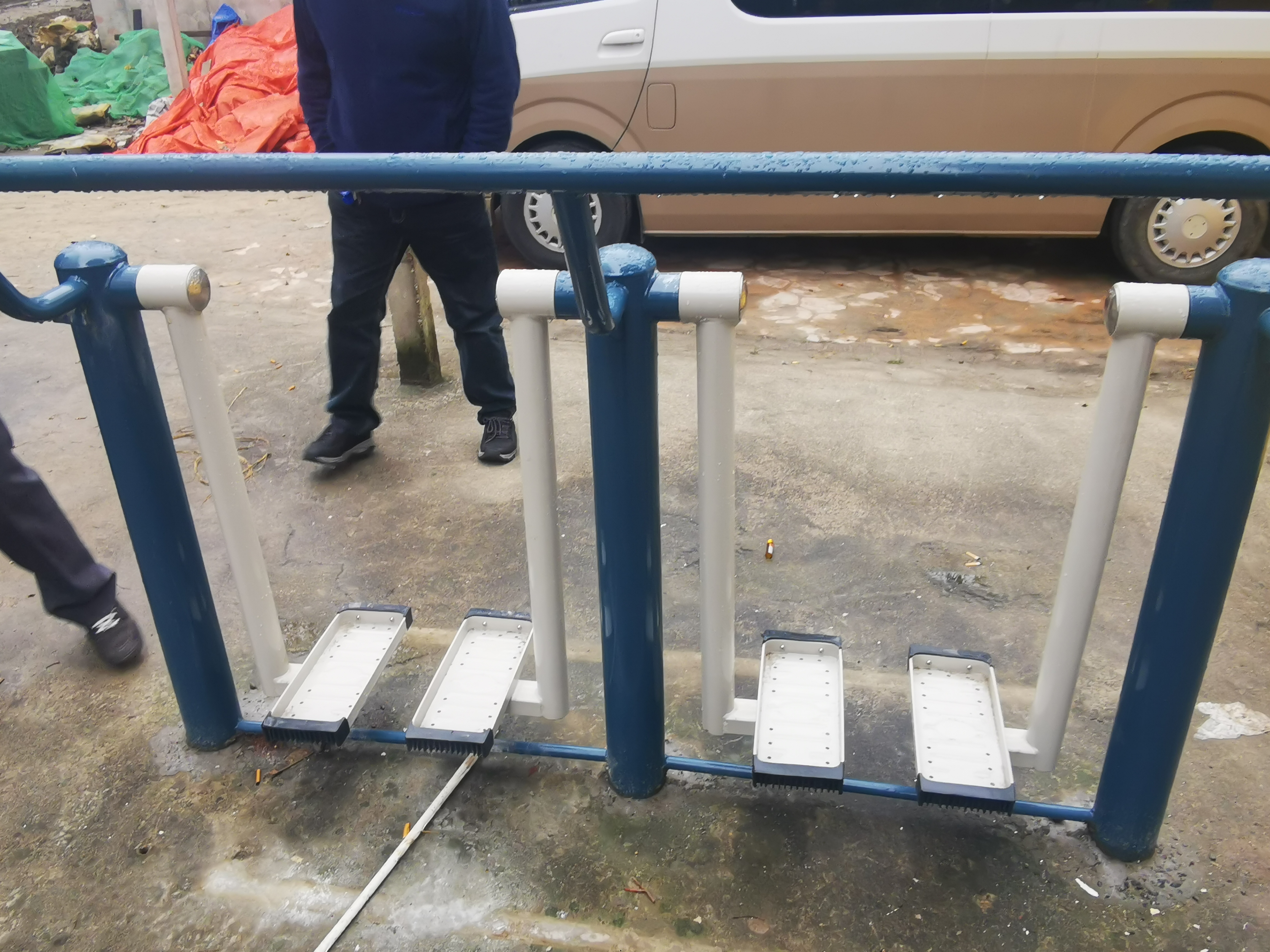 二位太空漫步機(jī) 二位太空漫步機(jī)