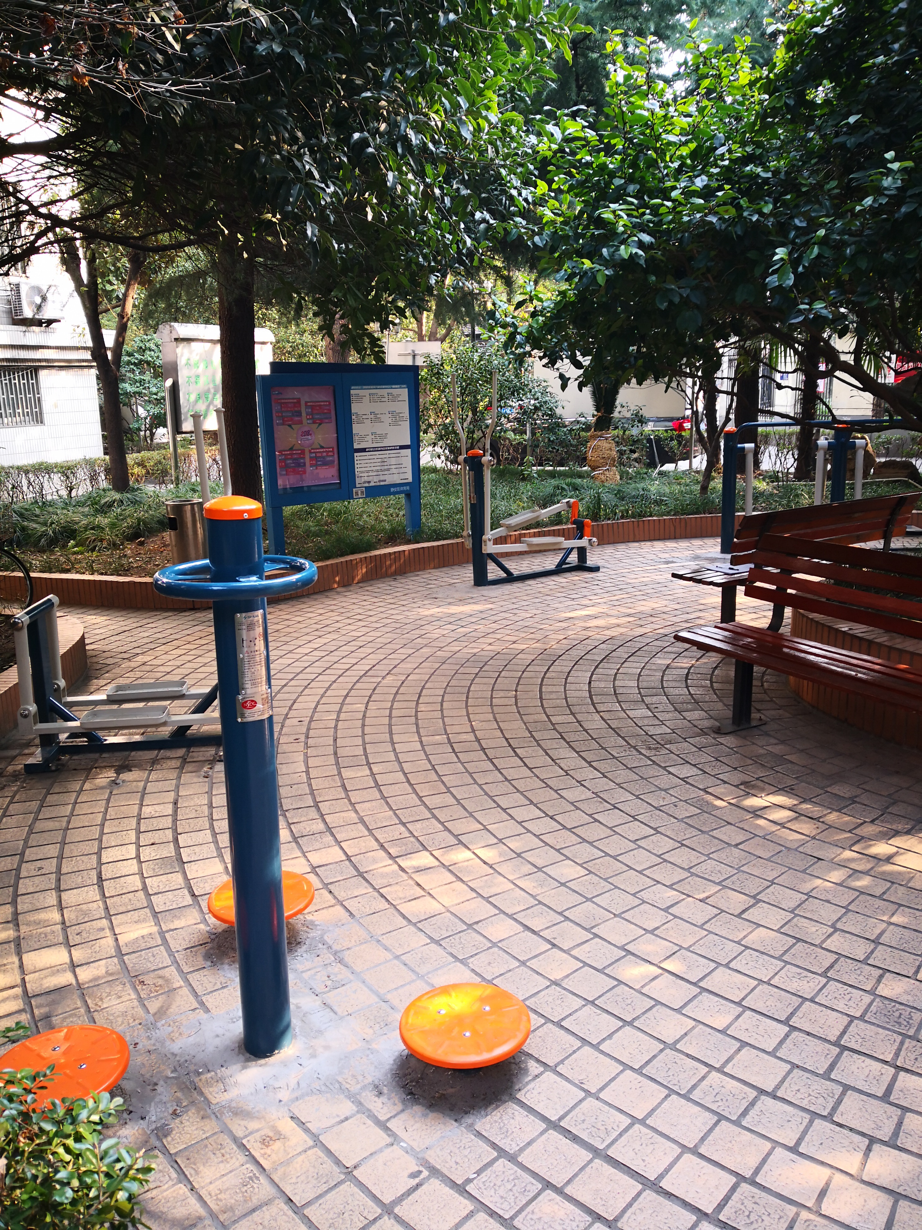 靜安區(qū)芷江西路街道靈光居委健身點（共和新路736弄）