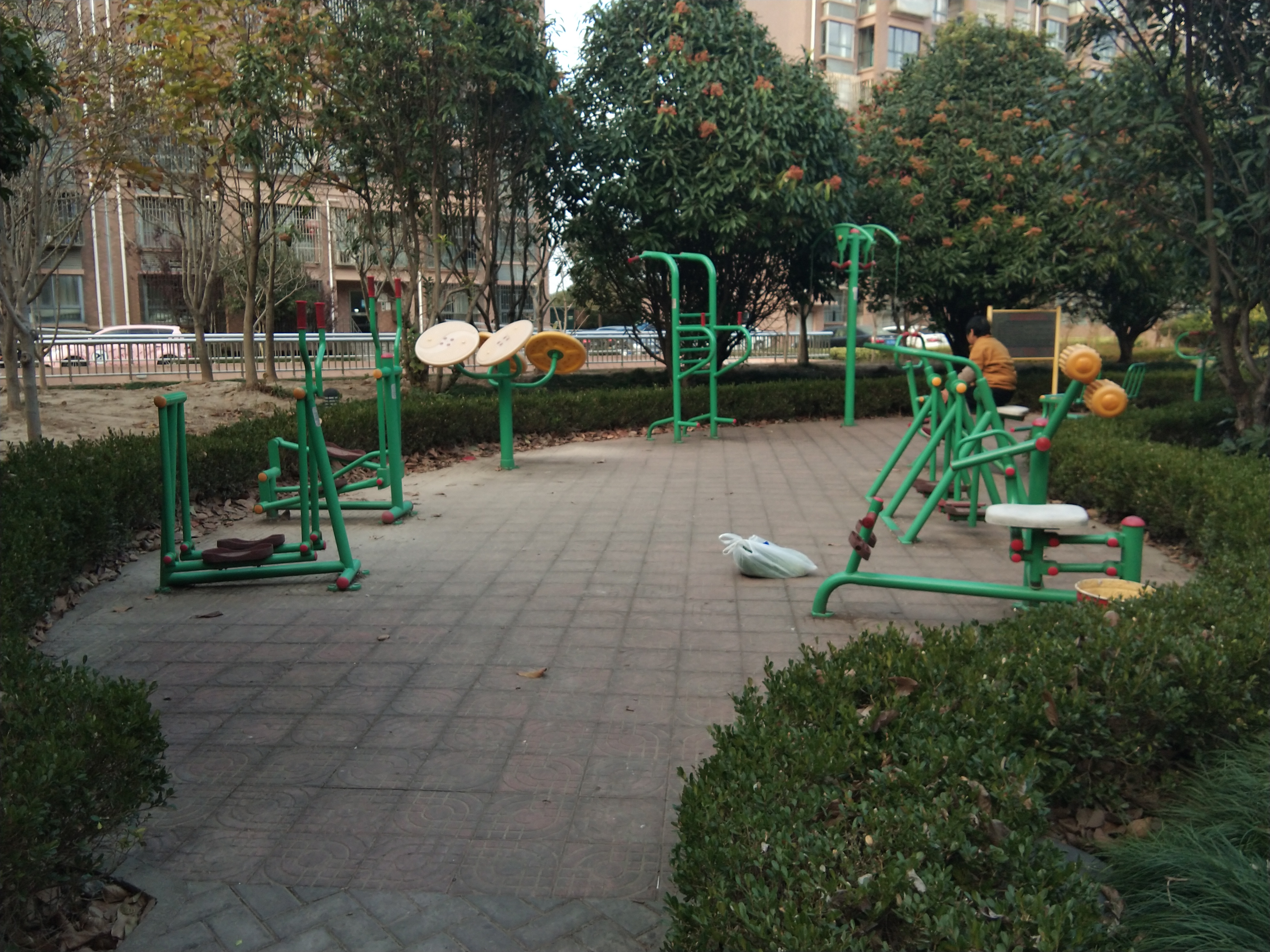 川六公路1499弄健身點