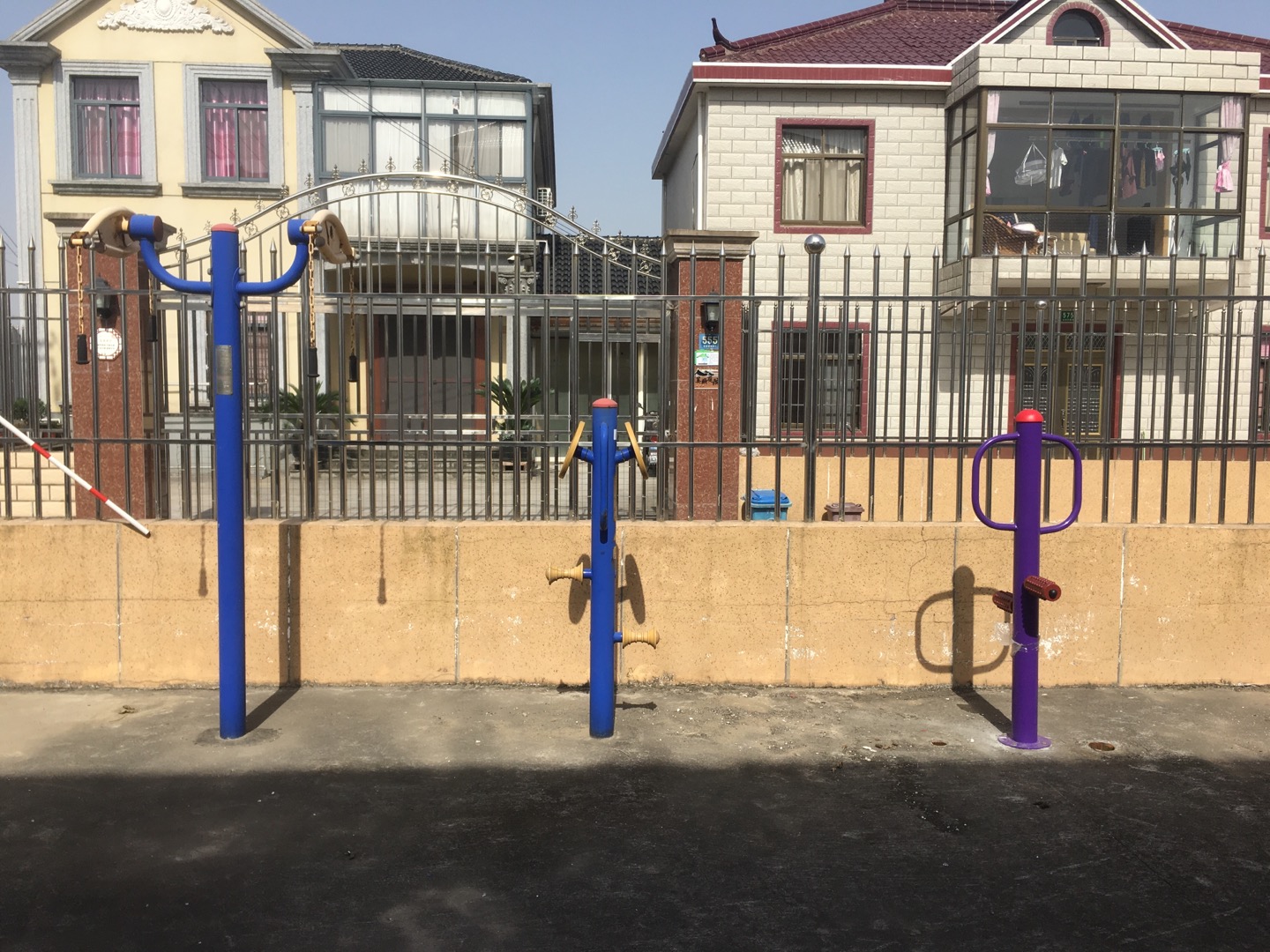 老港鎮(zhèn)大河村民委員會港南7組健身苑點