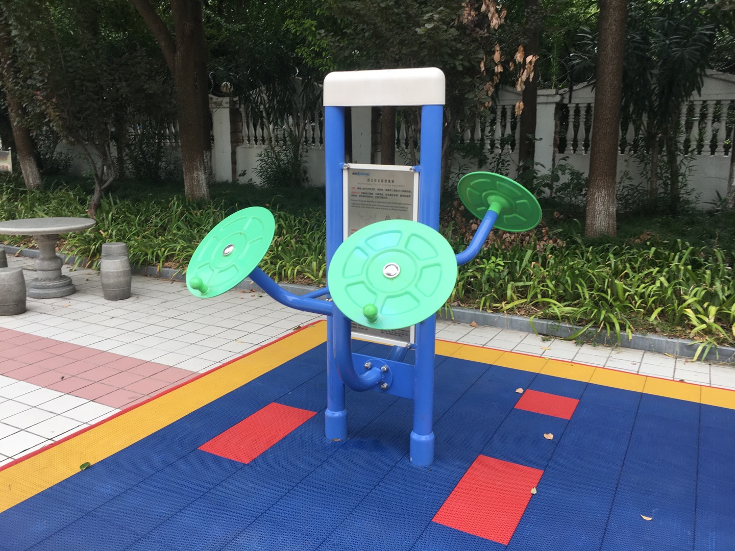 雙立柱太極揉推器 雙立柱太極揉推器