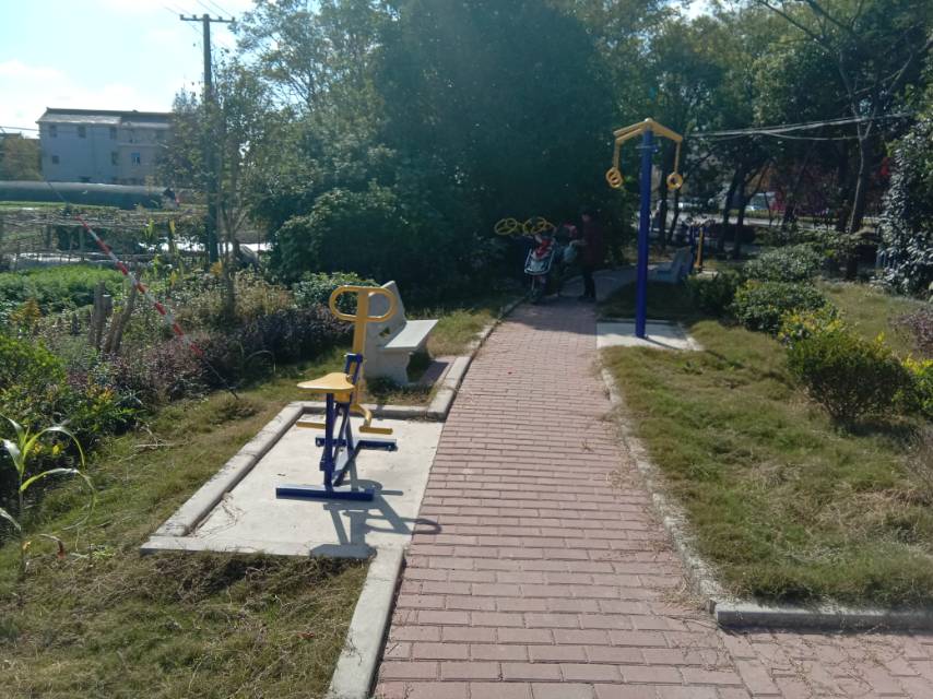 明星村12組666號前健身路徑