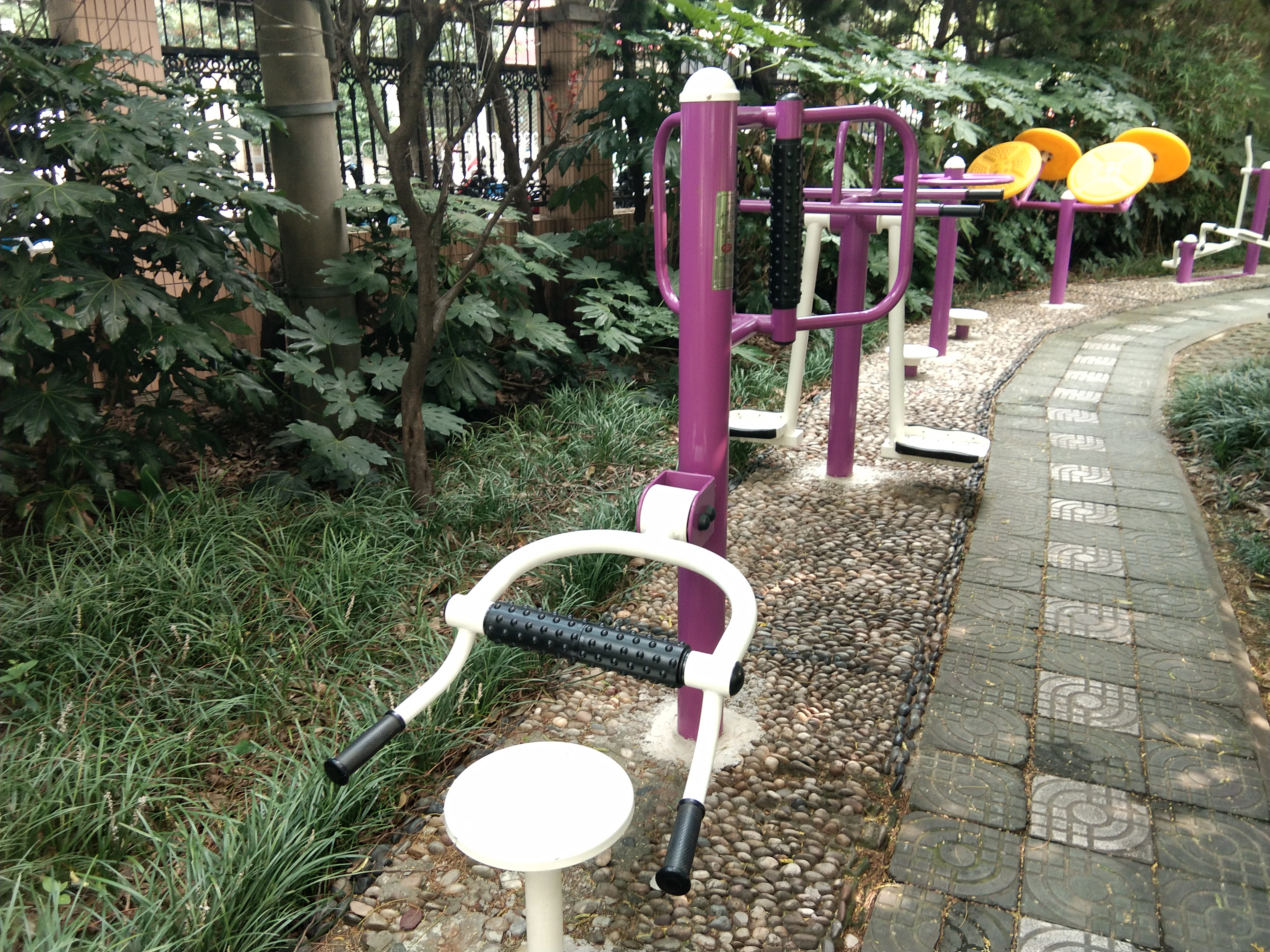 坐式腰背按摩器 坐式腰背按摩器