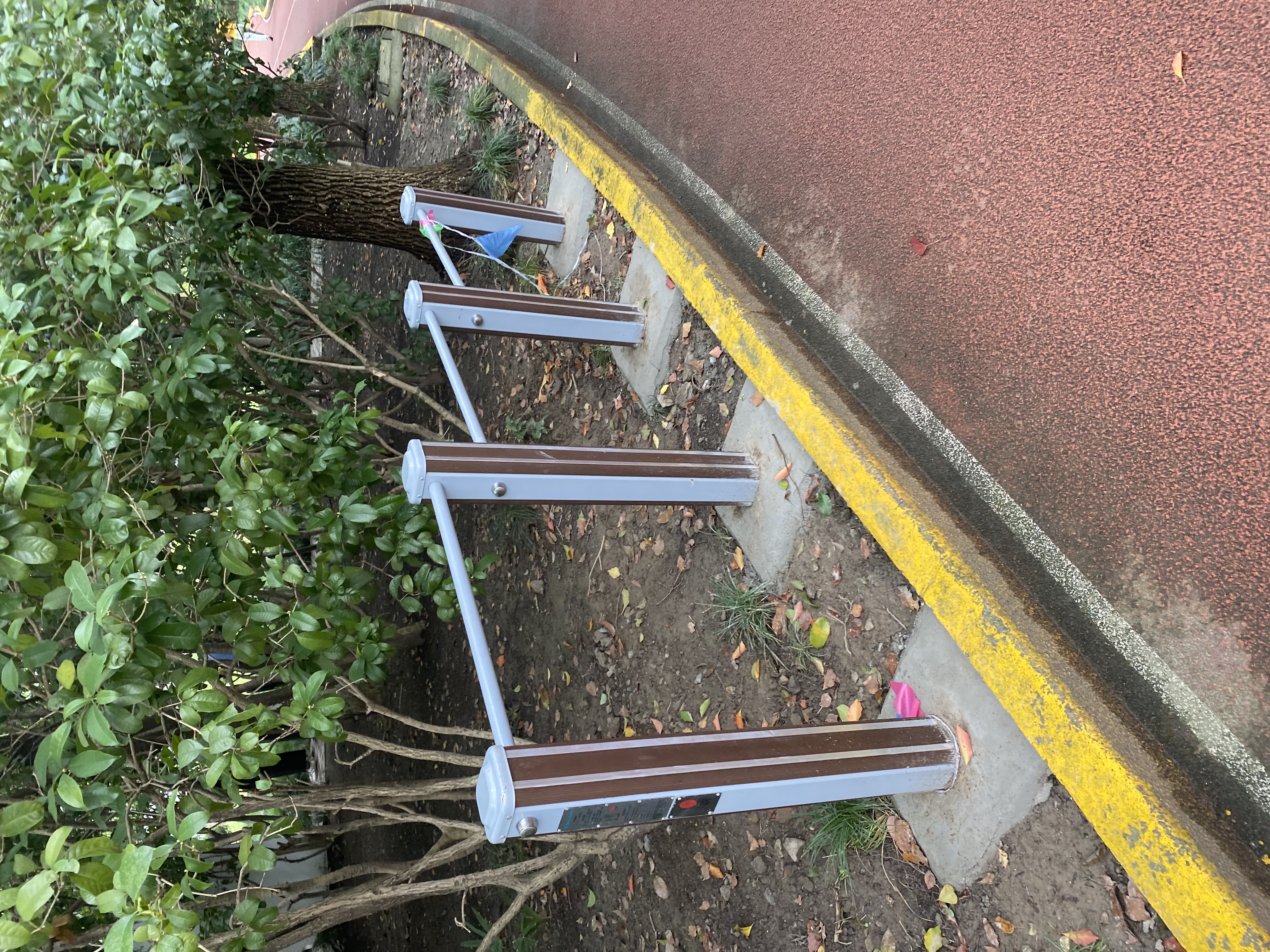 彈振壓腿器 彈振壓腿器