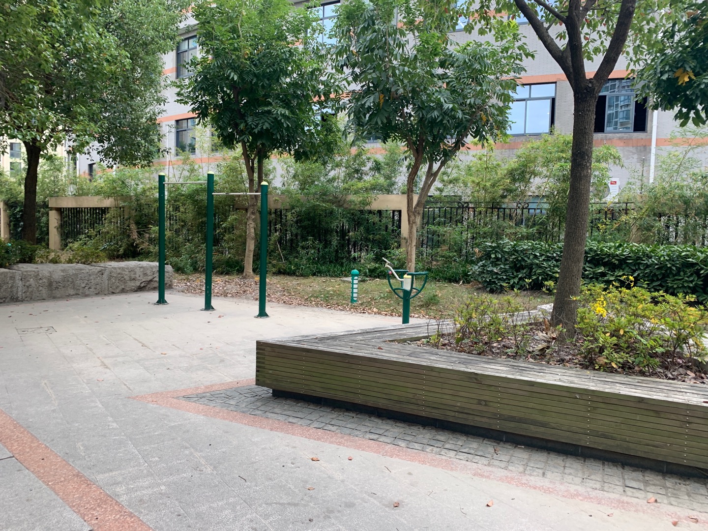 高行鎮(zhèn)南行居委會(huì)健身苑點(diǎn)2