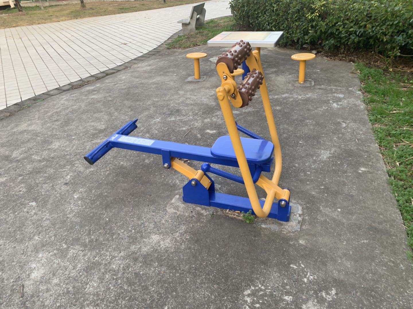 腹背屈伸訓(xùn)練器