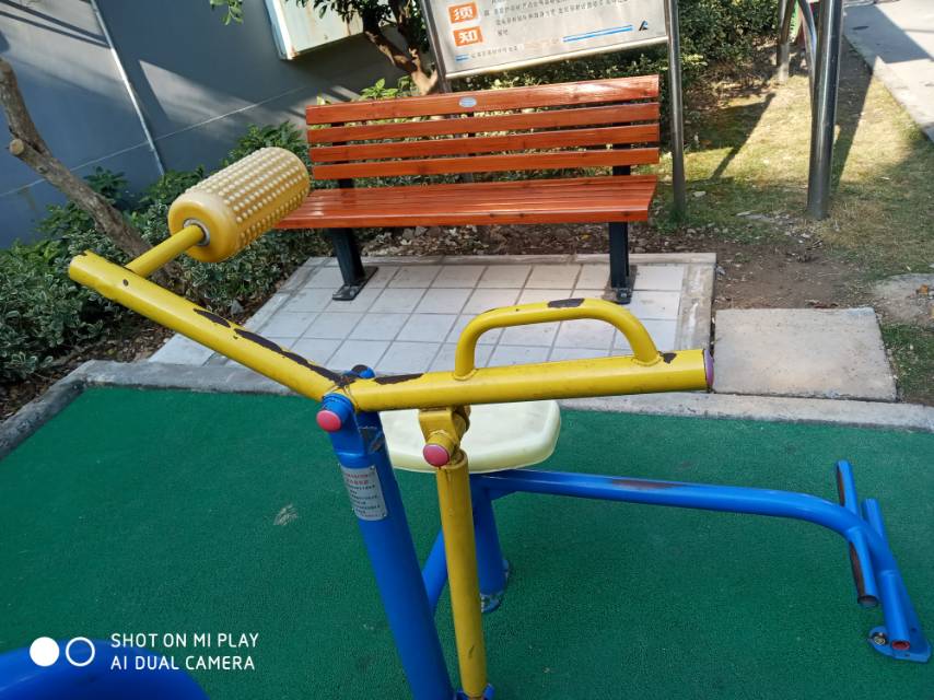 腹背鍛煉器 腹背鍛煉器