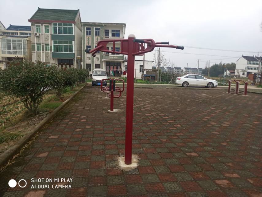 三人引體架 三人引體架