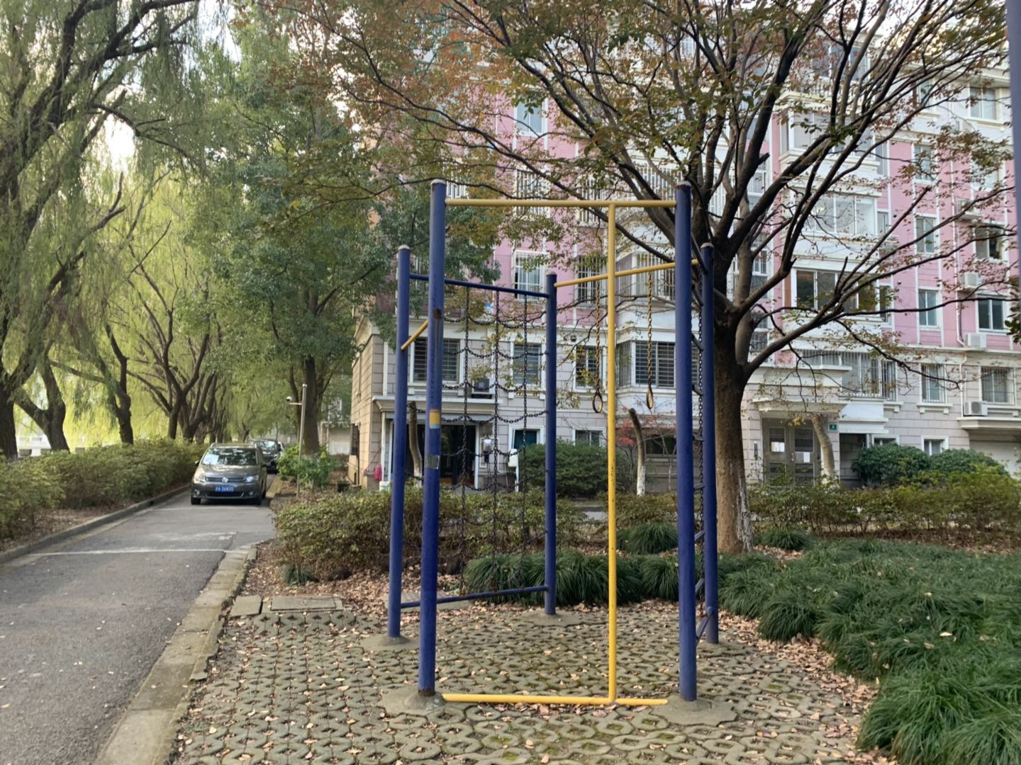 綜合訓(xùn)練器