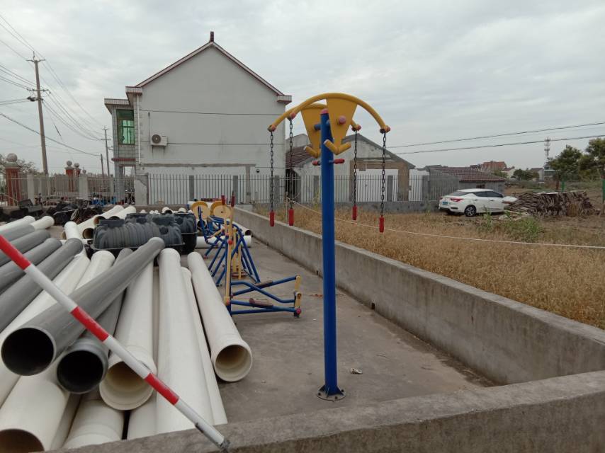 義泓村8組431號(hào)東健身路徑