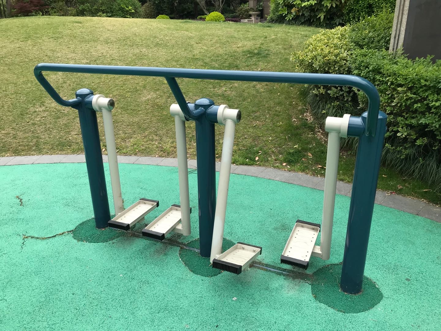 二位太空漫步機