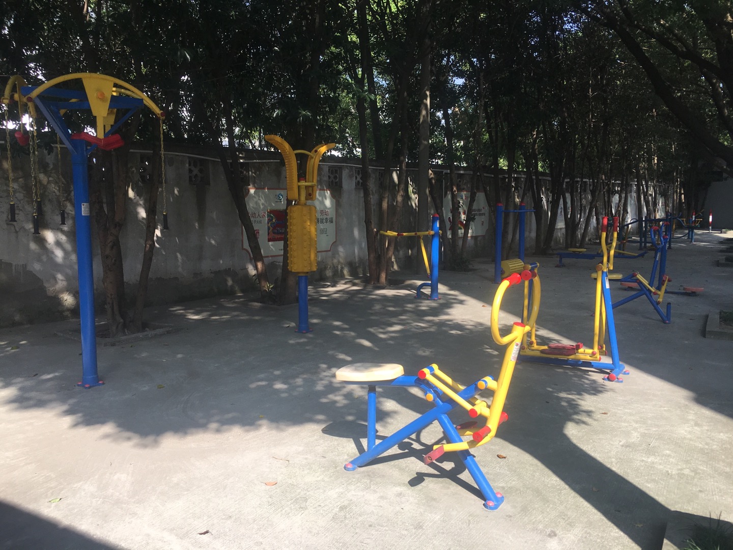 華明小區(qū)健身點