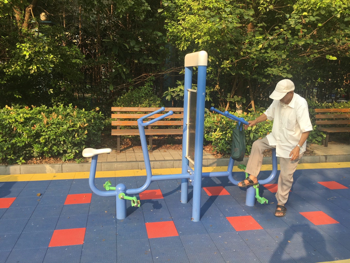 雙立柱健身車 雙立柱健身車