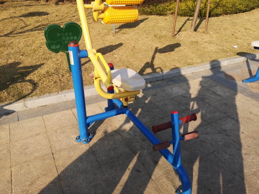 自重腹背鍛煉器