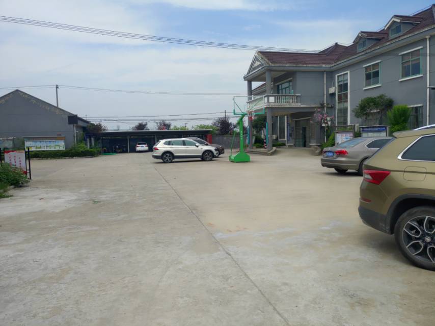 白鶴鎮(zhèn)金項(xiàng)村籃球場