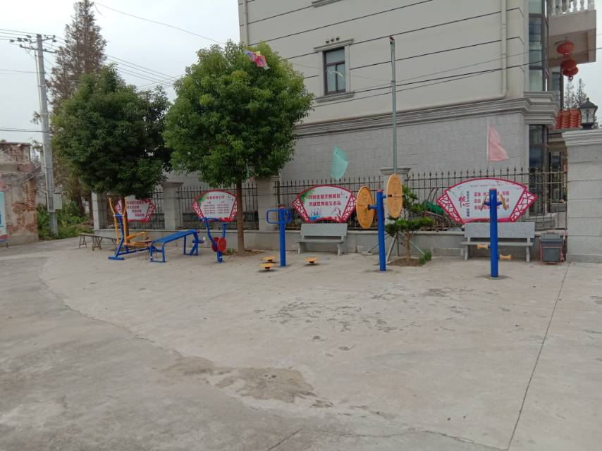 堡鎮(zhèn)米行村10隊健身點