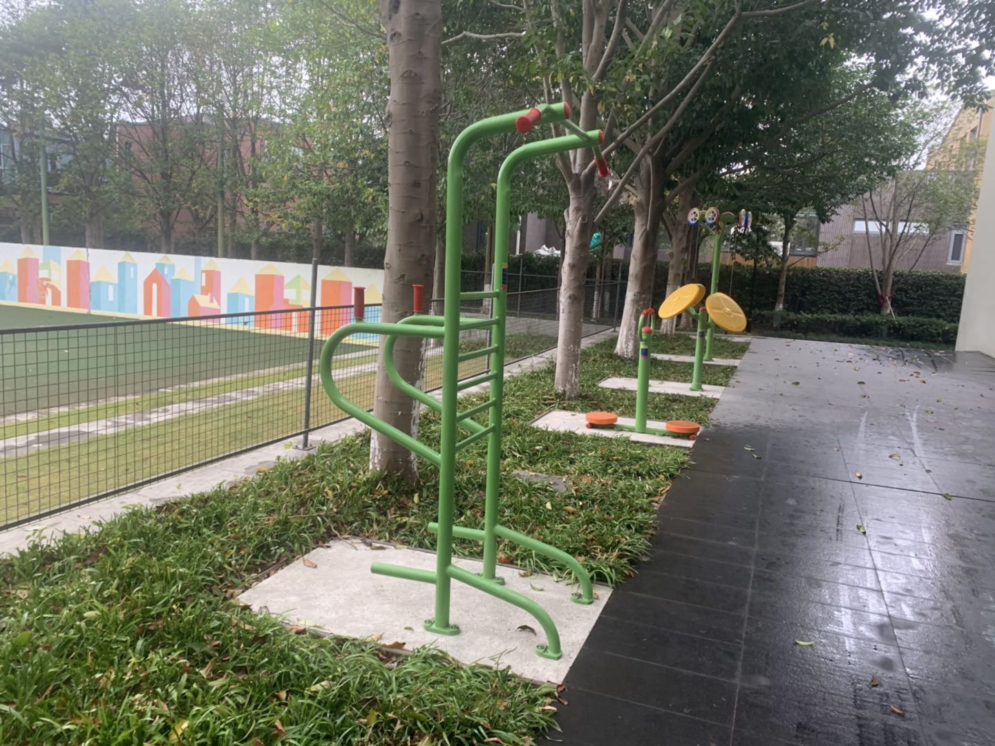 多功能訓(xùn)練器