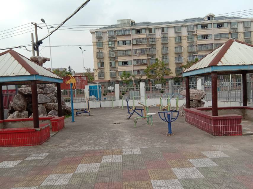 軍民村一組黃家宅105號(hào)健身路徑