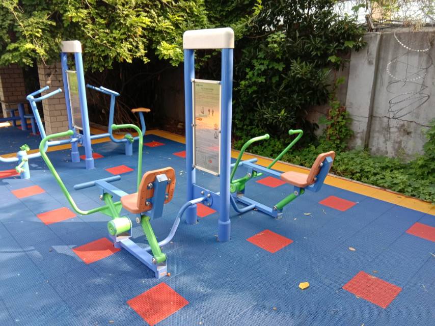 雙立柱平推平拉訓練器