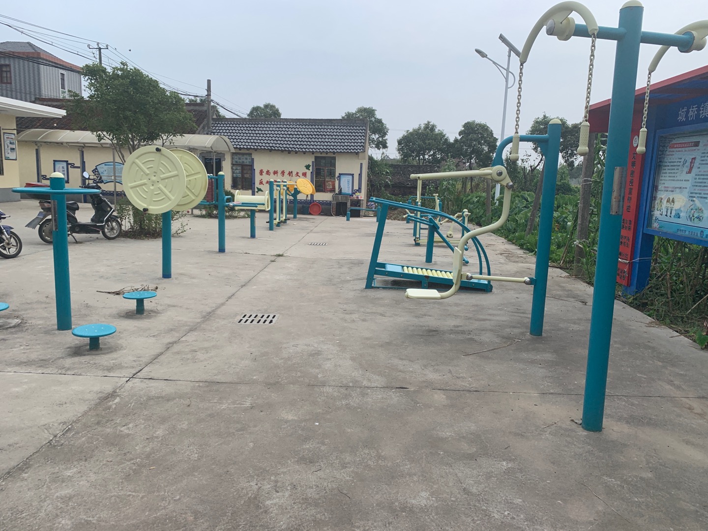 長(zhǎng)興村健身點(diǎn)