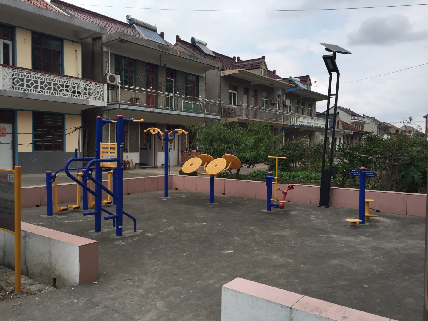 江海村七組健身點