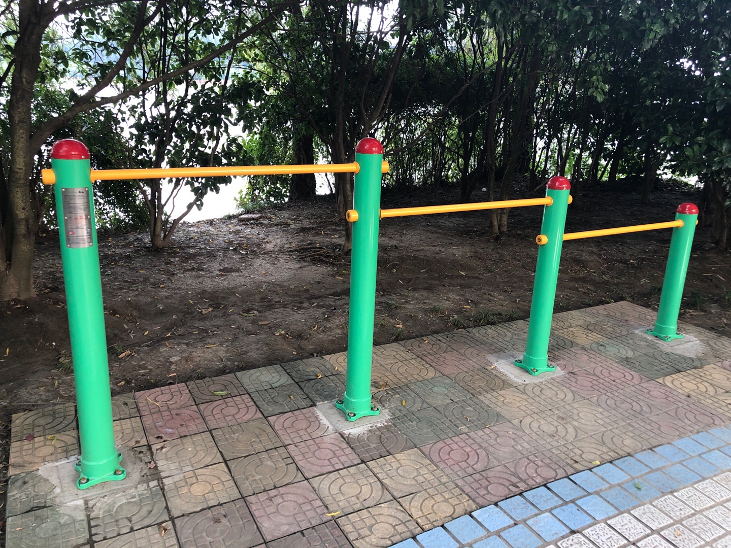 多聯(lián)壓腿架 多聯(lián)壓腿架