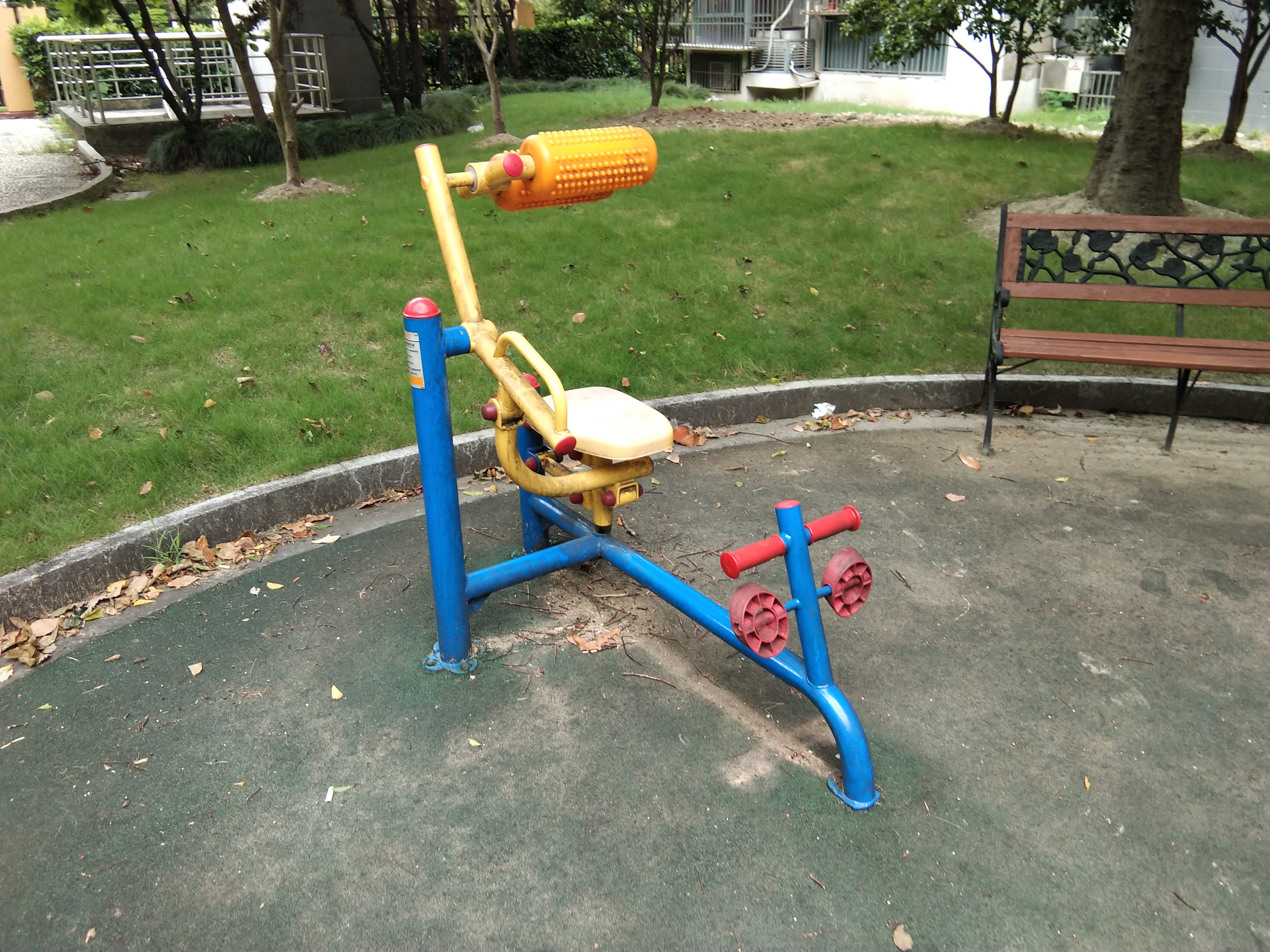 腹背鍛煉器 腹背鍛煉器