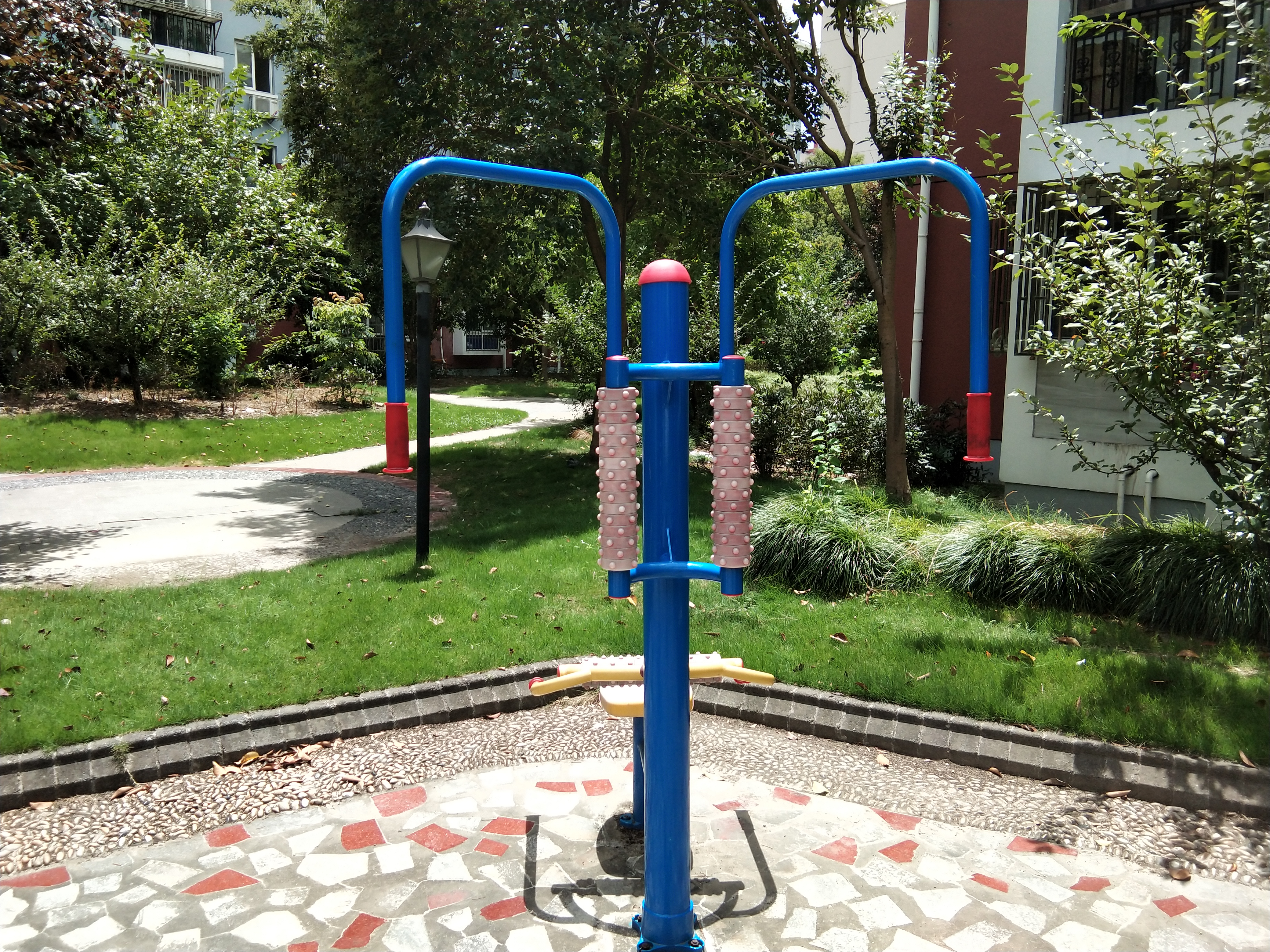 腰背按摩器 腰背按摩器