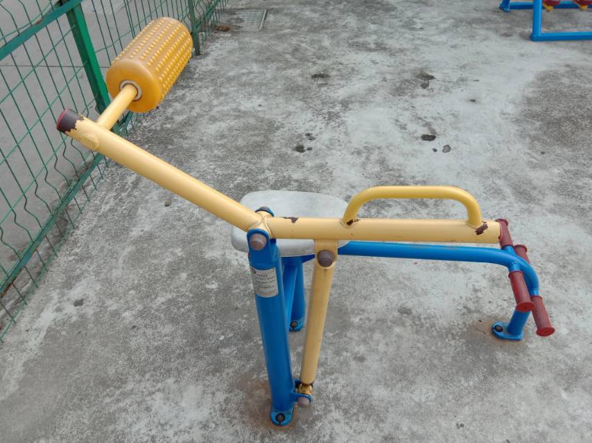 腹背鍛煉器 腹背鍛煉器