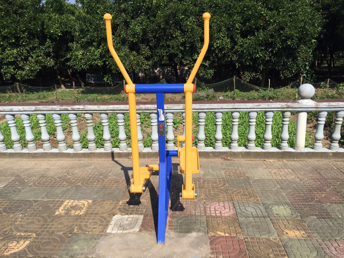 室外橢圓機(jī) 室外橢圓機(jī)