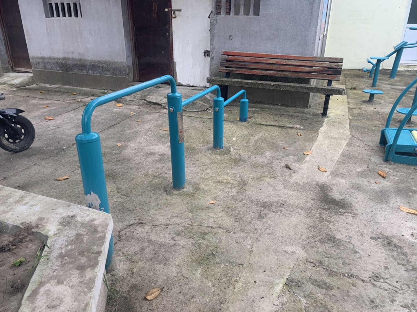 彈震壓腿器 彈震壓腿器