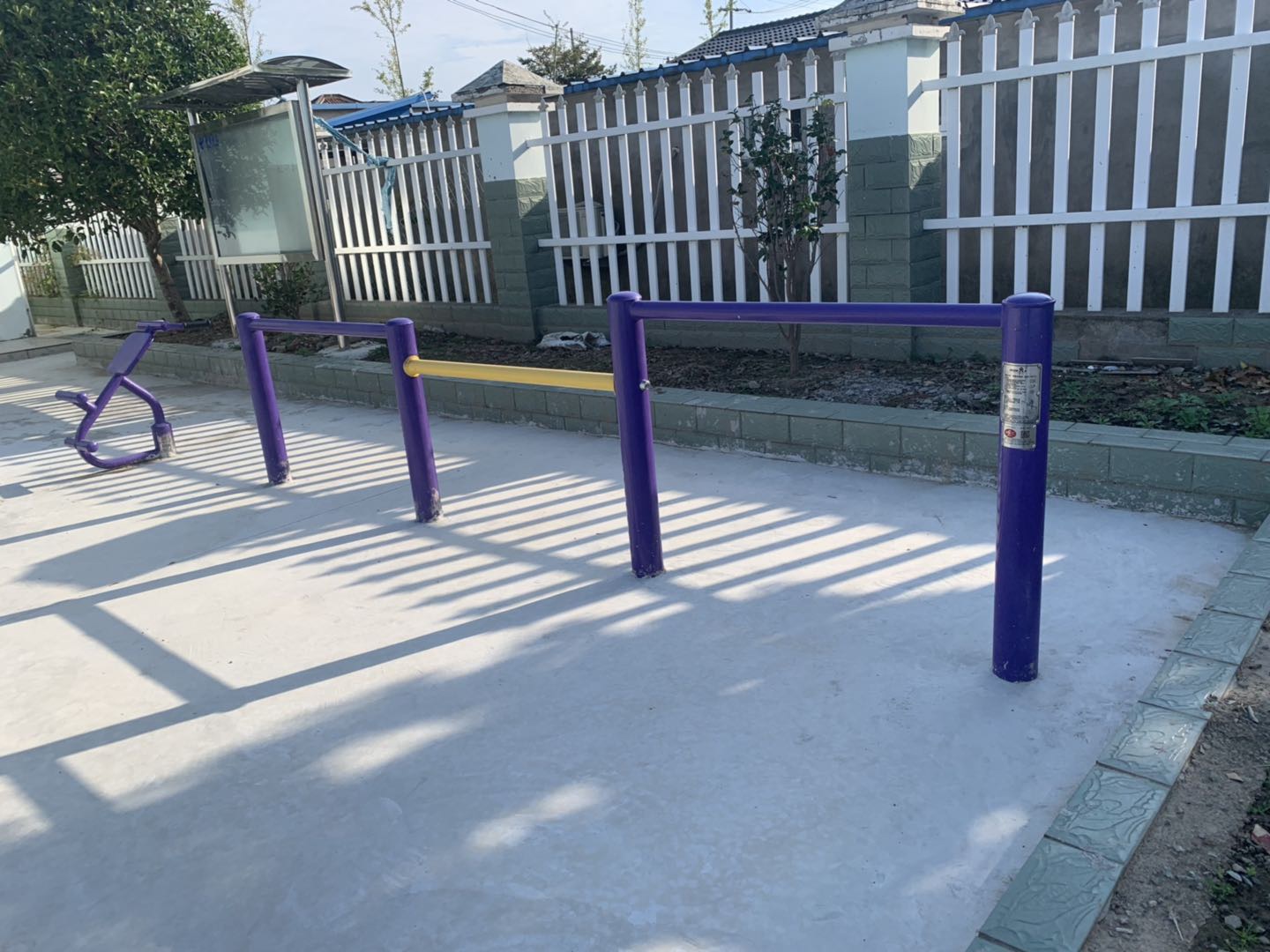 彈振壓腿器 彈振壓腿器