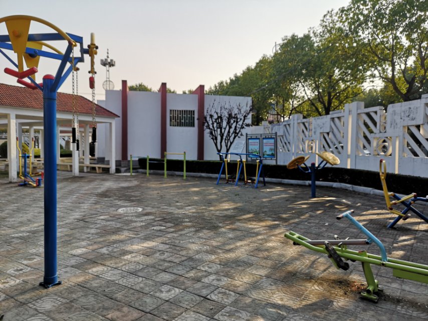 環(huán)東居委健身苑點