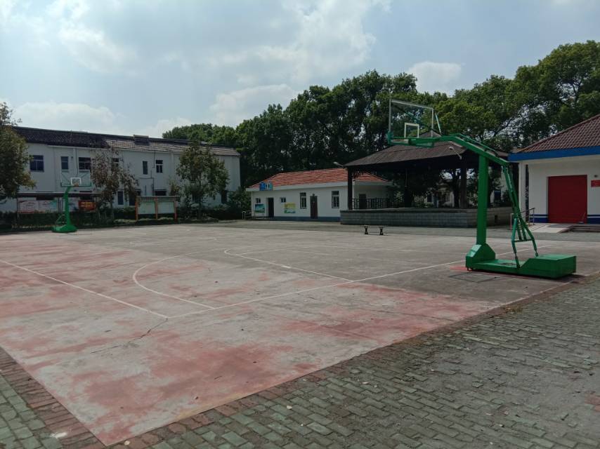 許家草籃球場(chǎng)