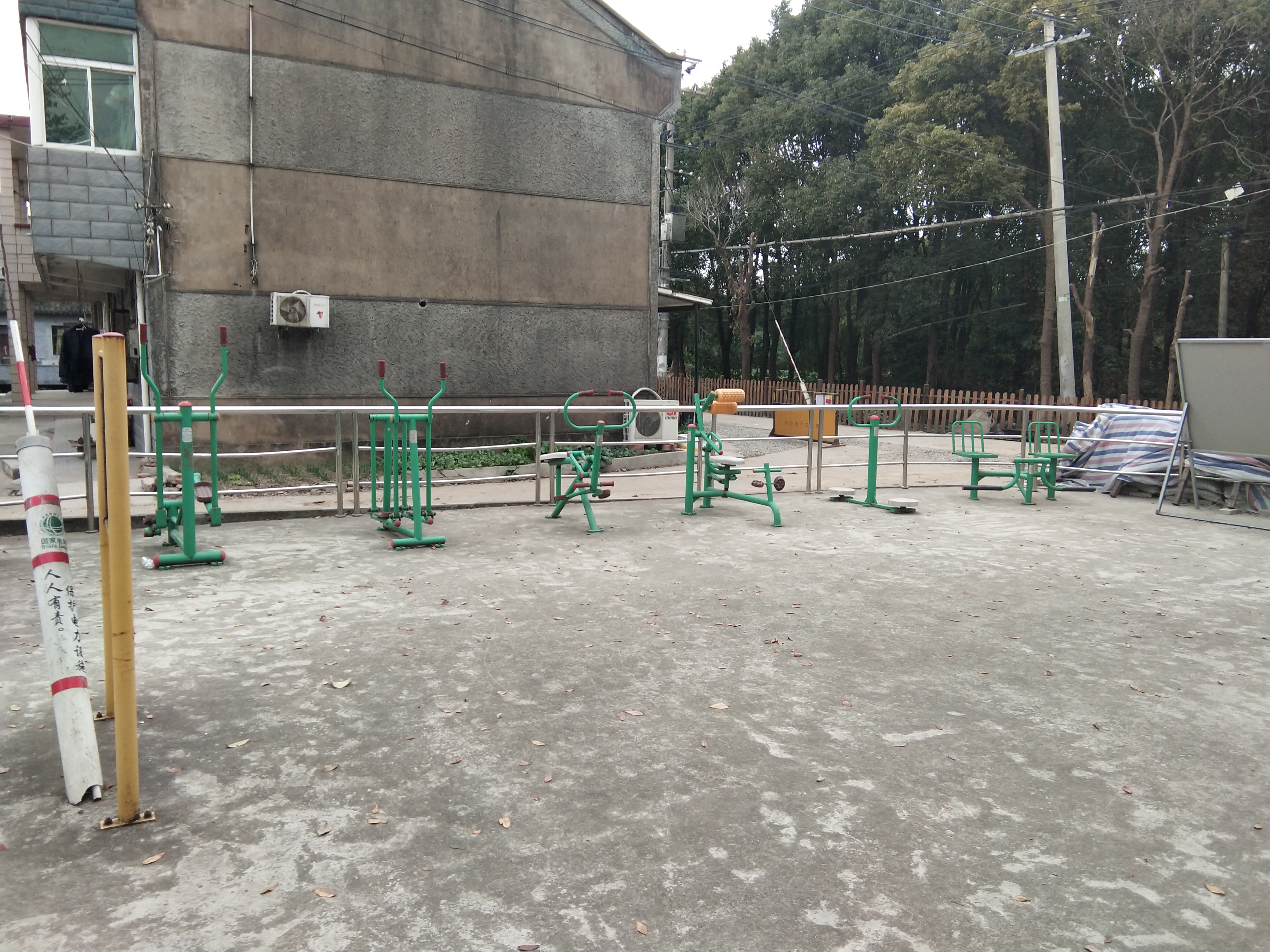 川沙新鎮(zhèn)金家村健身廣場(chǎng)