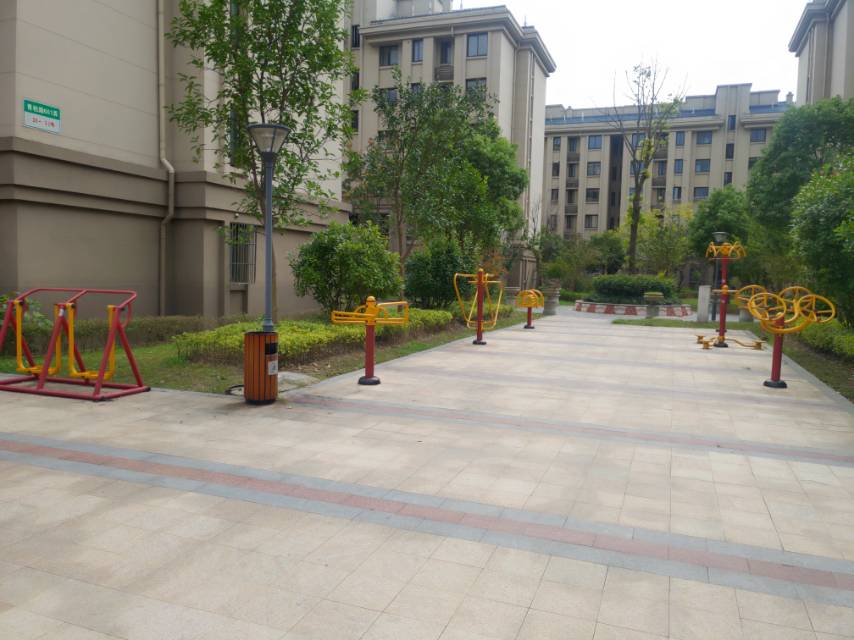 金日居委東苑健身點2