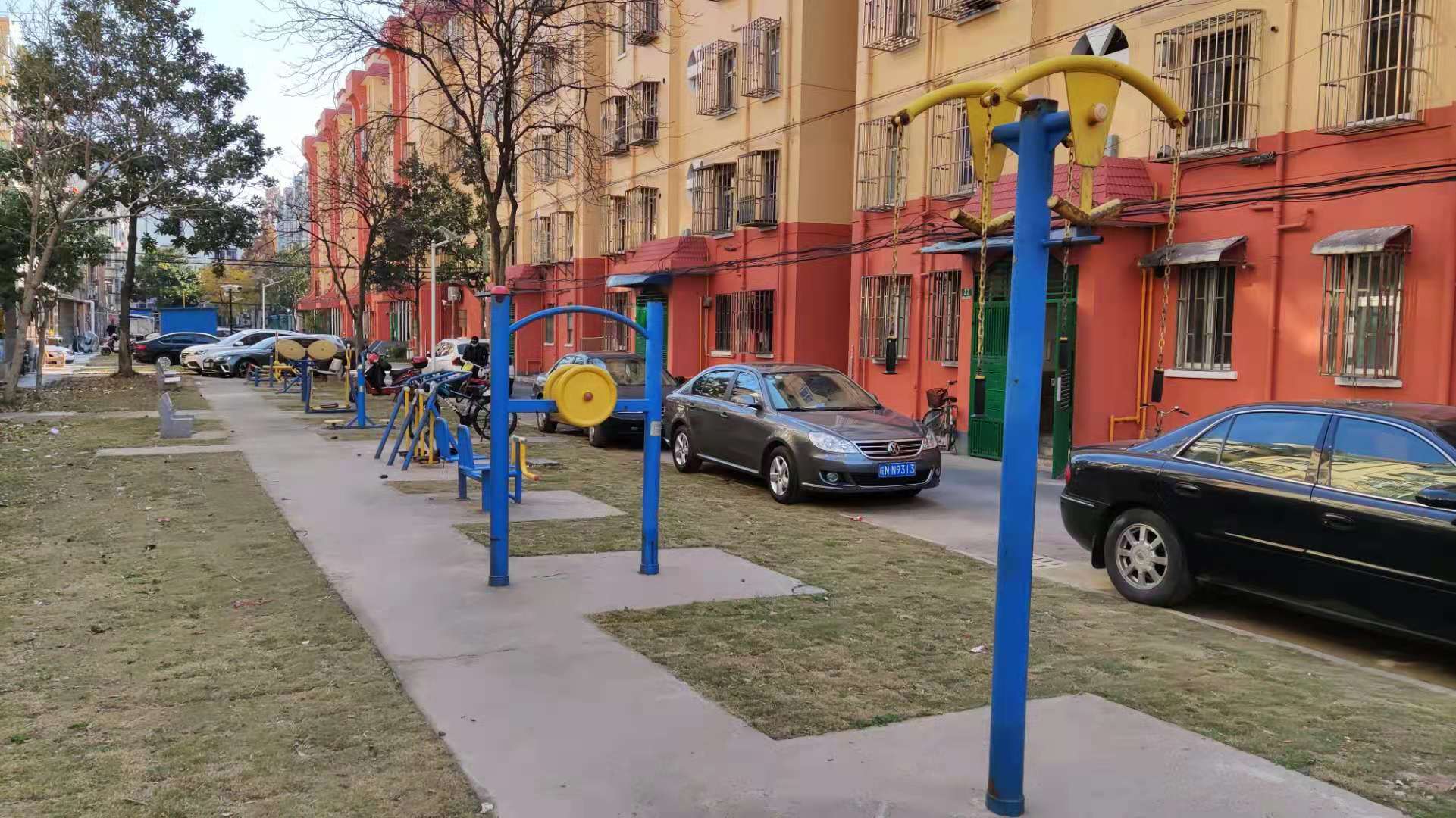 青廈小區(qū)健身點