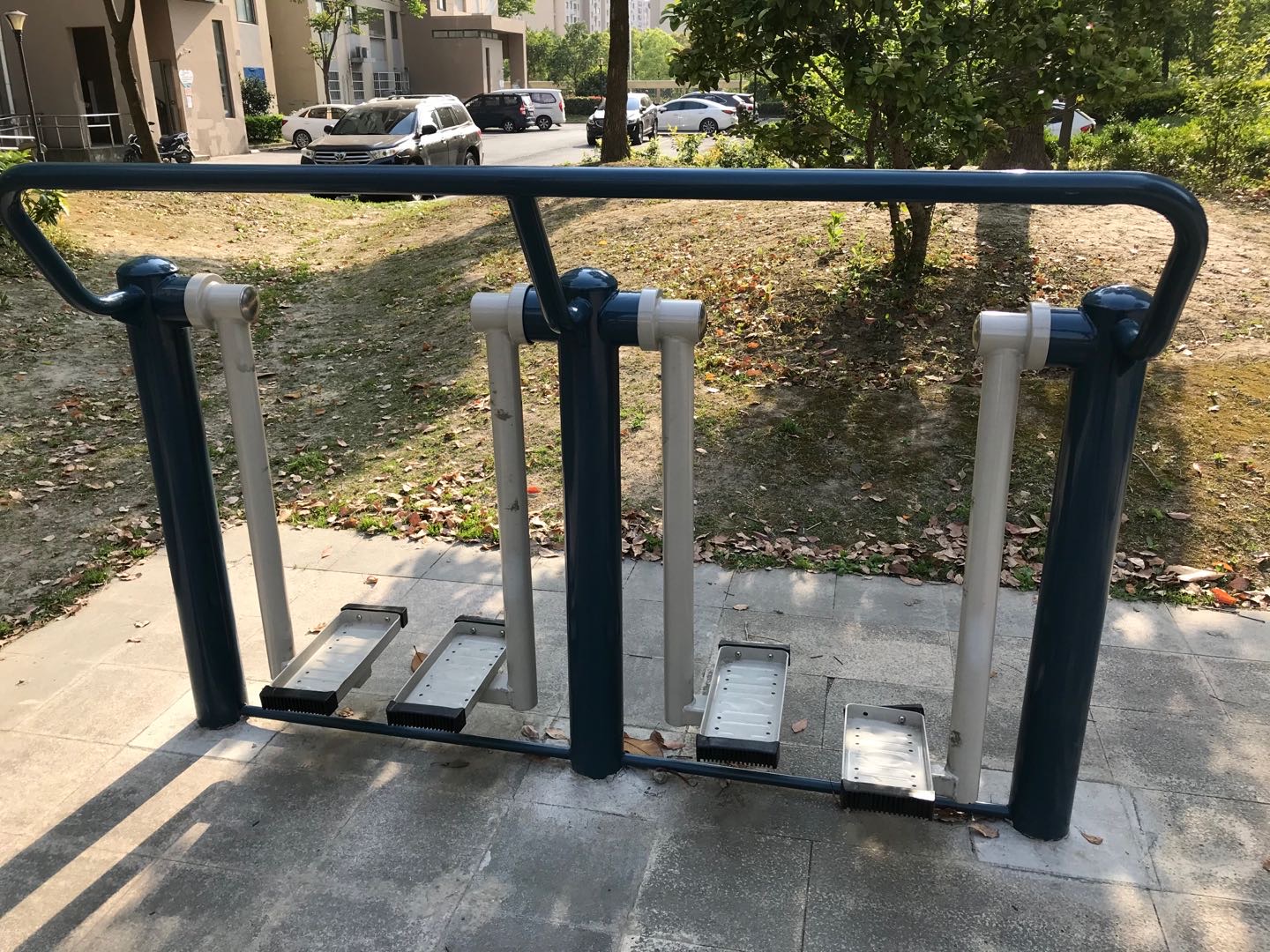 二位太空漫步機