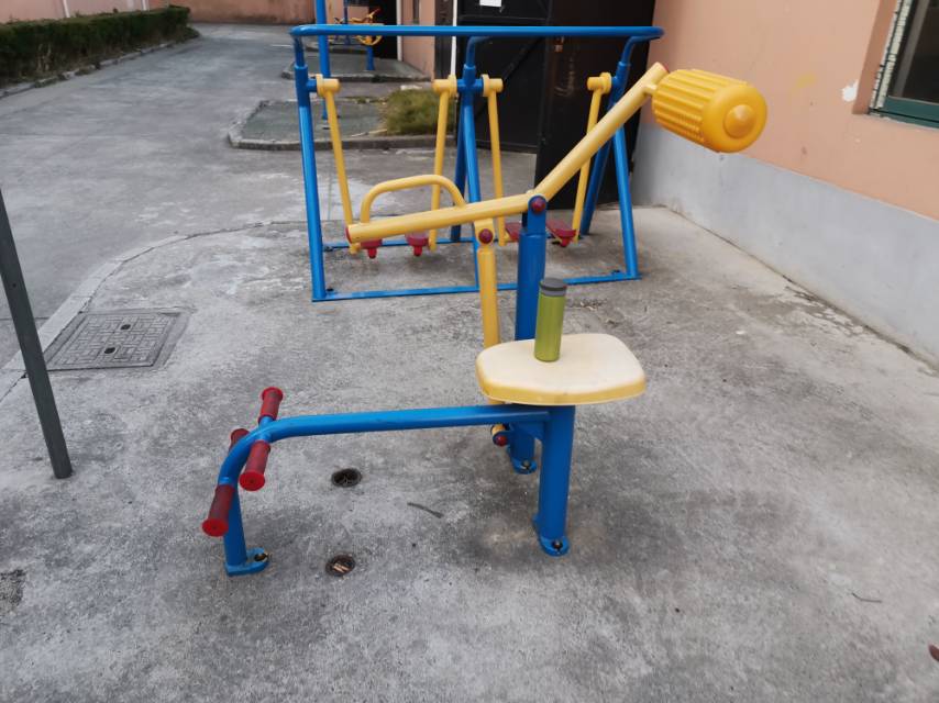 腹背鍛煉器 腹背鍛煉器