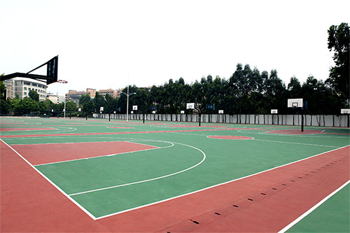 廣州市建材中等專業(yè)學(xué)校丙烯酸籃球場