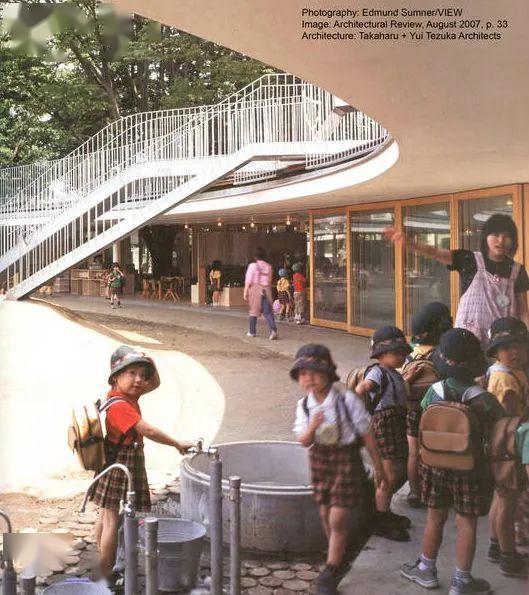 極簡(jiǎn)設(shè)計(jì)的幼兒園成為孩子釋放天性的樂園