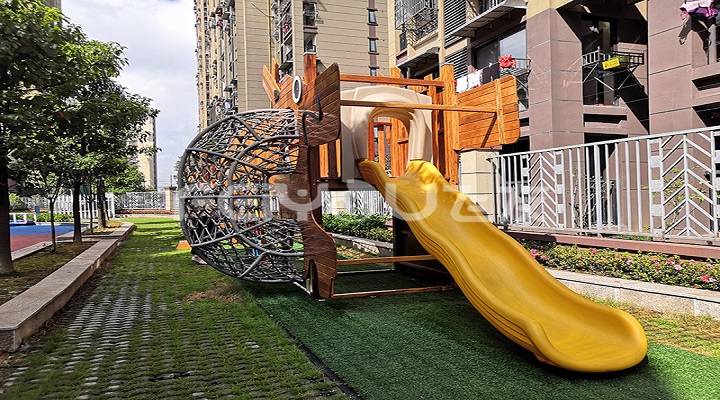 幼兒園滑梯的教學(xué)設(shè)計(jì)(一) 幼兒園滑梯的教學(xué)設(shè)計(jì)(一)