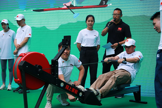 運(yùn)動(dòng)場 運(yùn)動(dòng)場