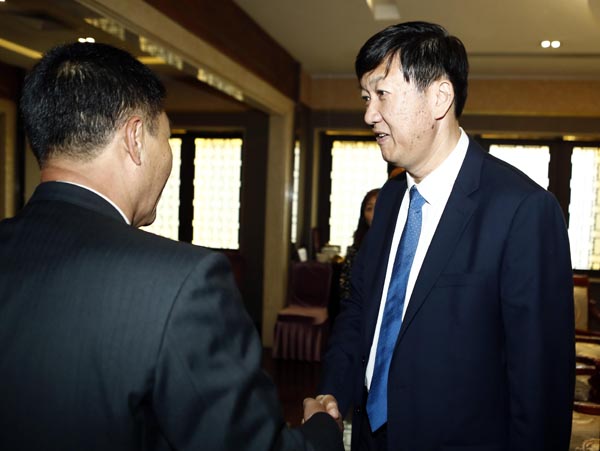 運(yùn)動(dòng)場(chǎng) 運(yùn)動(dòng)場(chǎng)