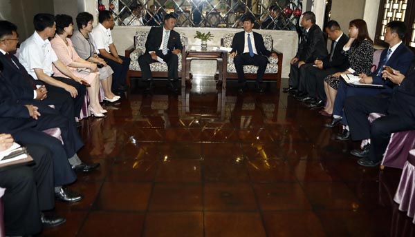 運(yùn)動(dòng)場(chǎng) 運(yùn)動(dòng)場(chǎng)